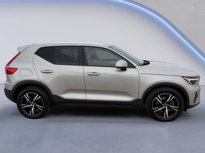 2023 Volvo XC40 Core
