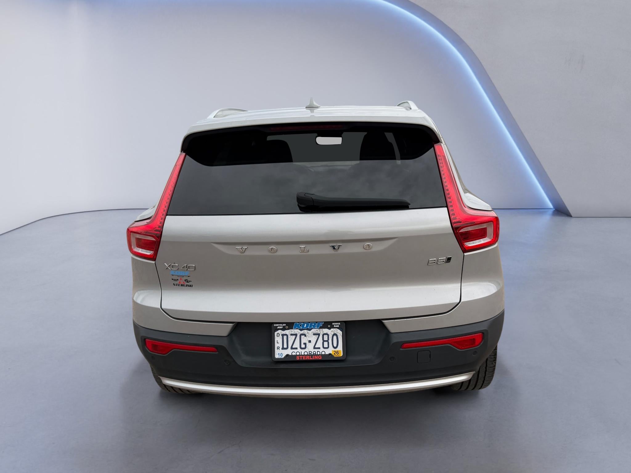 2023 Volvo XC40 Core