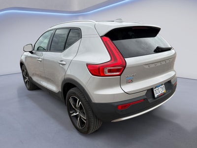 2023 Volvo XC40 Core