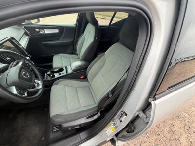 2023 Volvo XC40 Core