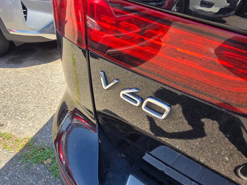2025 Volvo V60 Cross Country Plus
