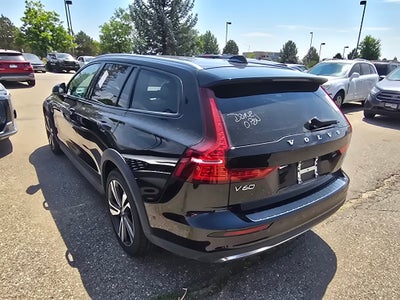 2025 Volvo V60 Cross Country Plus