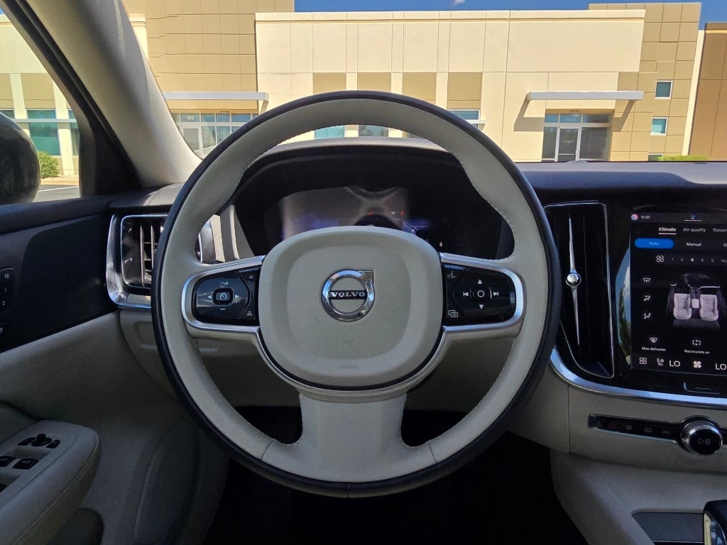 2025 Volvo V60 Cross Country Plus