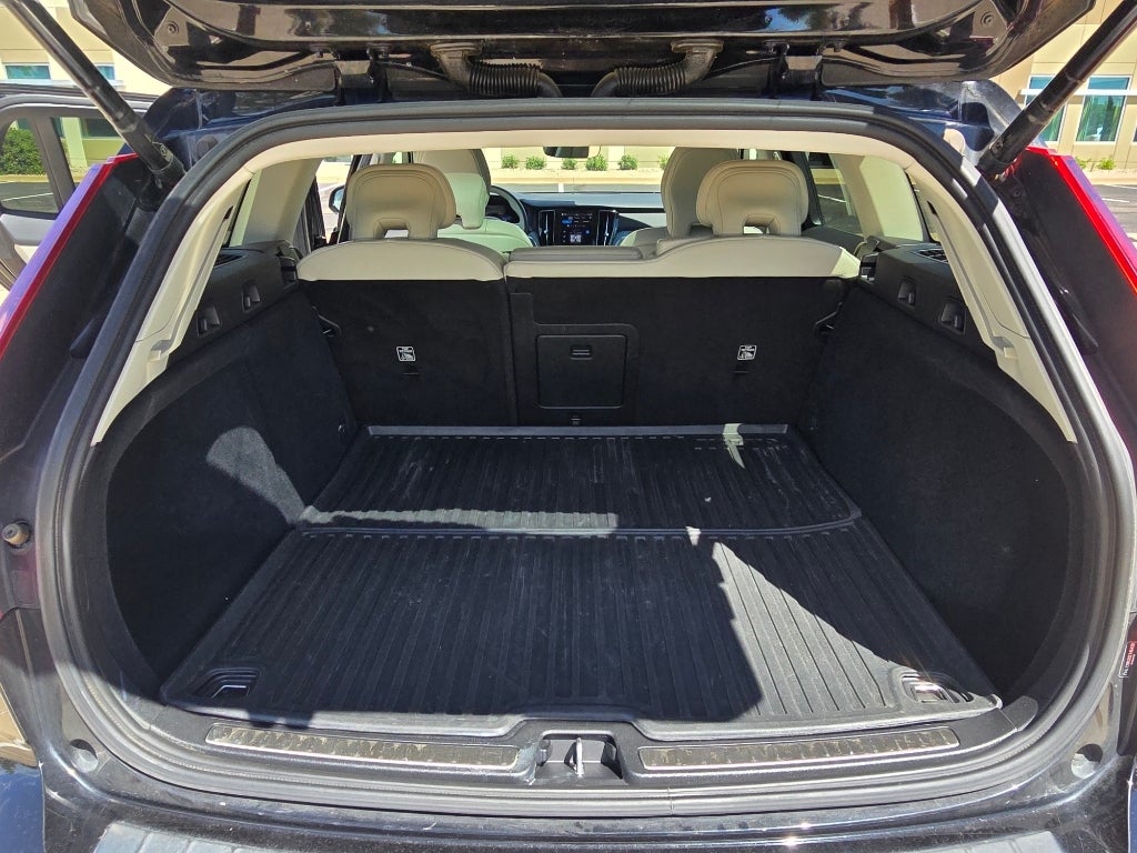 2025 Volvo V60 Cross Country Plus