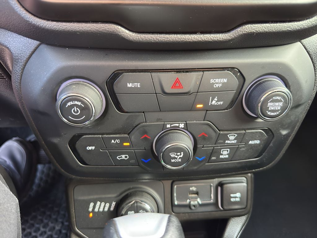 2023 Jeep Renegade Trailhawk