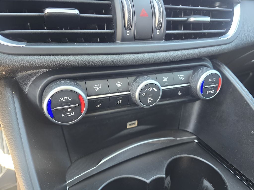 2017 Alfa Romeo Giulia Ti